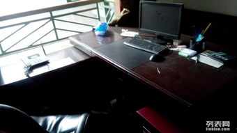 成都辦公設備轉讓 九成新會議桌、打印機、保險柜、電腦等齊全